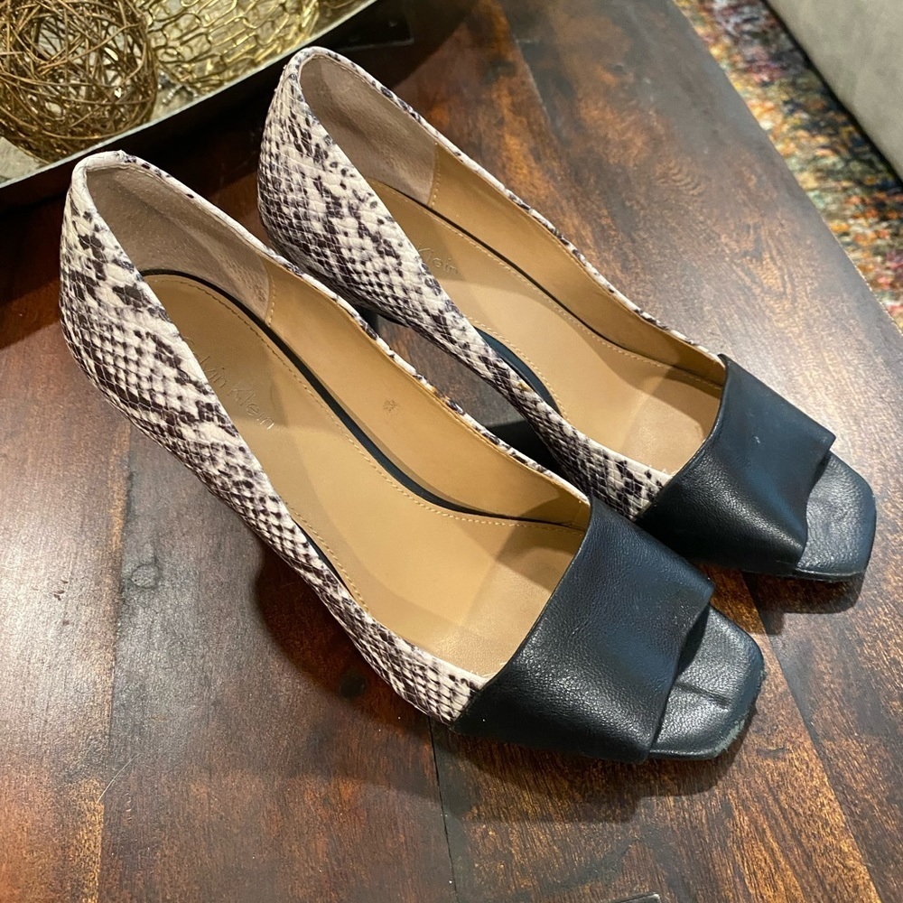 Calvin Klein Snakeskin Pumps 7.5